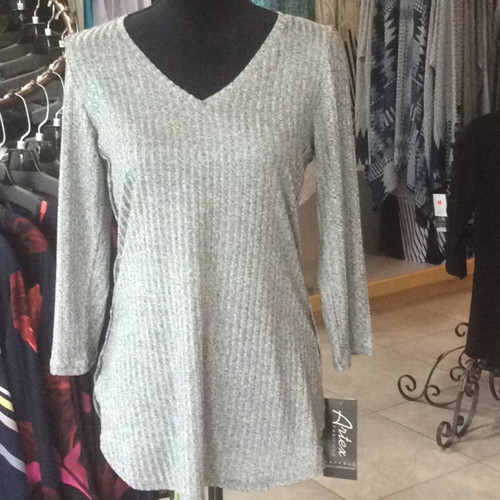 V neck long sleeve blouse